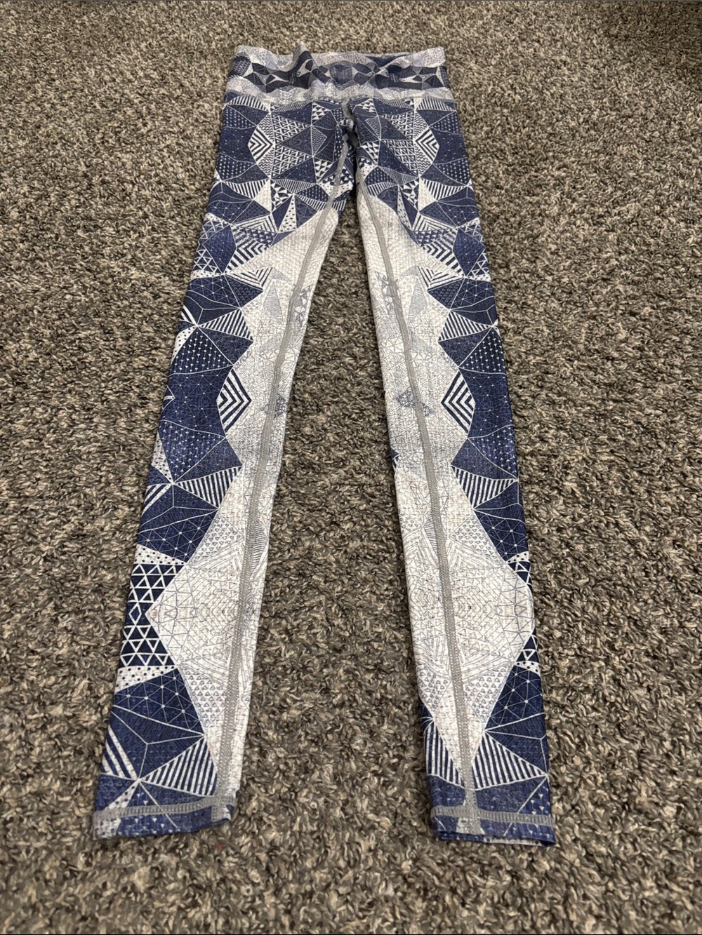 Niyama Sol geometric print leggings Small good condition Hot Yoga Pilates gym